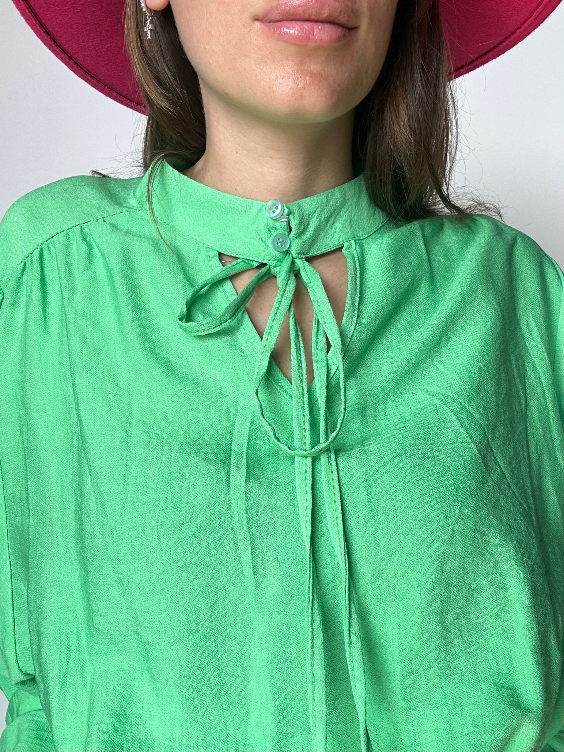 BLUSA CON VOLANT - immagine 4
